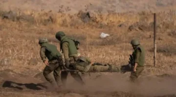 إصابة ضابط وجندي إسرائيليين بجراح بالغة نتيجة انفجار لغم في خانيونس