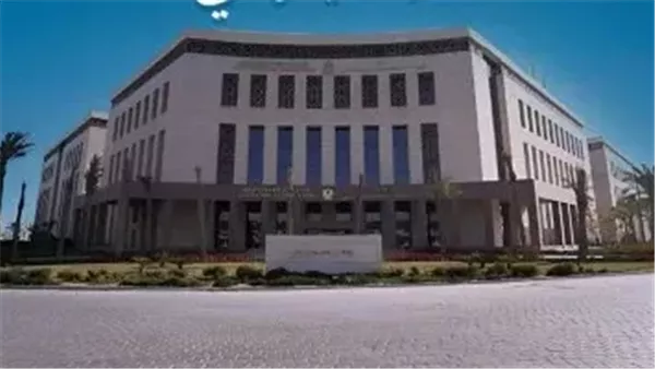 وزارة التعليم تعلن عن تغيير مواعيد دراسة المواد الأساسية للصفوف من الرابع الابتدائي إلى الثاني الإعدادي.