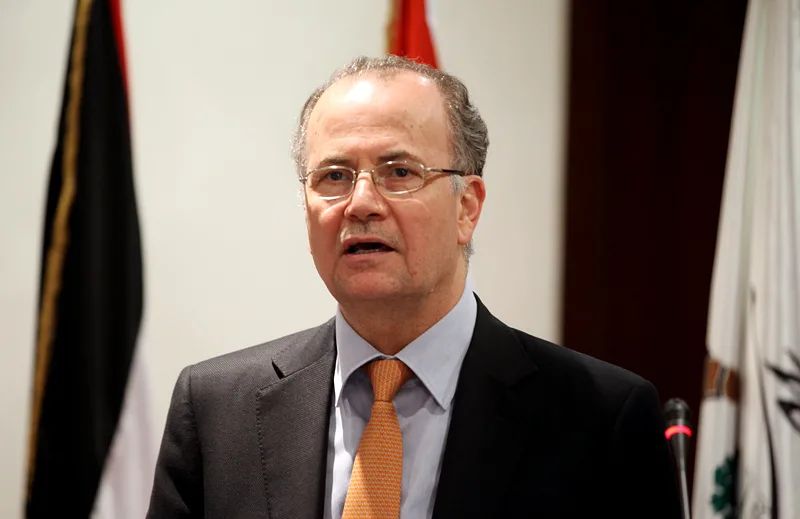 رئيس وزراء فلسطين يشدد على أهمية تعزيز الضغط الدولي لفتح معابر غزة وتيسير دخول المساعدات.