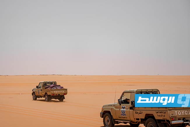 جانب من ترحيل مهاجرين سودانيين عبر صحراء الكفرة، السبت 19 يوليو 2025 (جهاز مكافحة الهجرة غير الشرعية)