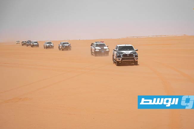 جانب من ترحيل مهاجرين سودانيين عبر صحراء الكفرة، السبت 19 يوليو 2025 (جهاز مكافحة الهجرة غير الشرعية)