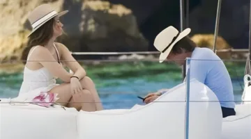 توم كروز وآنا دي أرماس يثيران الجدل مرة أخرى بعد ظهورهم على يخت في إسبانيا