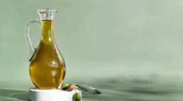 رسوم ترامب الجمركية تشكل خطرًا على صناعة زيت الزيتون في اليونان