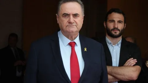 كاتس بعد لقائه هيغسييث: اتفقنا على خطوات لتعزيز ازدهار إسرائيل وتحقيق الأمن في الشرق الأوسط لمصالح إسرائيل وأمريكا. كاتس بعد لقائه هيغسييث: اتفقنا على خطوات لتعزيز ازدهار إسرائيل وتحقيق الأمن في الشرق الأوسط لمصالح إسرائيل وأمريكا.