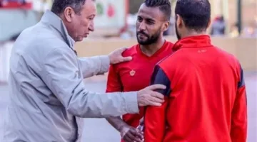 حسام عاشور يسلط الضوء: لاعبو الأهلي يشعرون بالاستياء من رواتب “الوجوه الجديدة”