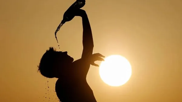 الأرصاد الجوية تكشف عن مفاجأة بخصوص حالة الطقس اليوم الأحد