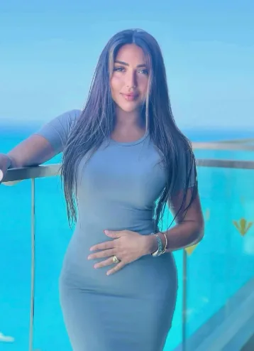 فستان ضيق.. سارة سلامة تثير النقاش بإطلالتها الجديدة فستان ضيق.. سارة سلامة تثير النقاش بإطلالتها الجديدة