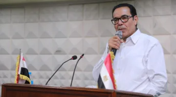 كيف أعاد الرئيس السيسي revitalization لصناعة الغزل والنسيج في مصر؟ | خبراء يفسرون