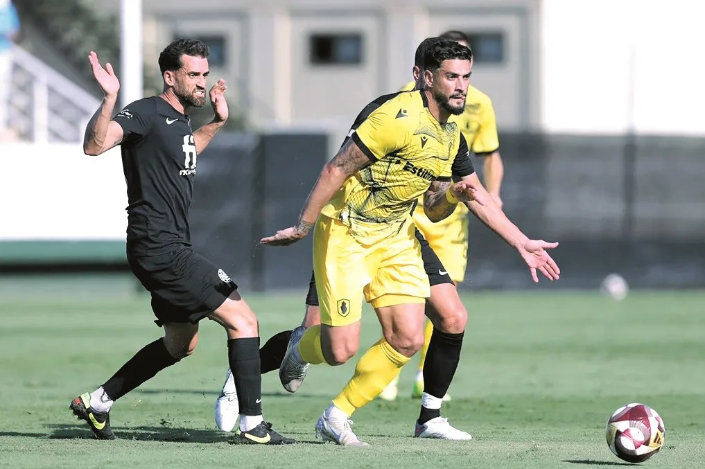 القطراوي يحصد أربعة أهداف في مباراته الودية الأولى