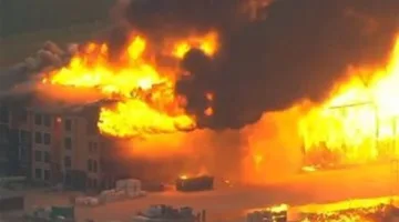 نيران ضخمة ت devastate الغابات في جنوب فرنسا
