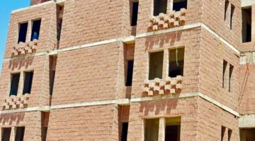 رئيس جهاز مدينة القاهرة الجديدة يقوم بجولة تفقدية لمشروعات الإسكان وتحسين البنية التحتية للطرق