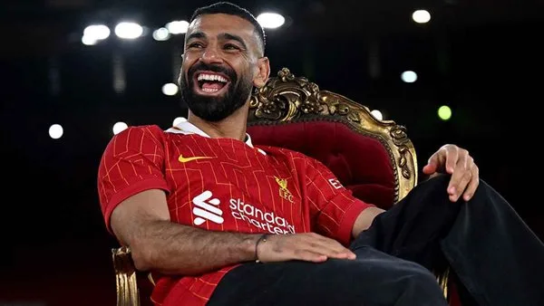 رونالدو يحتل المركز الثاني بعد صلاح.. الملك المصري يُعتبر أفضل جناح في تاريخ الدوري الإنجليزي الممتاز رونالدو يحتل المركز الثاني بعد صلاح.. الملك المصري يُعتبر أفضل جناح في تاريخ الدوري الإنجليزي الممتاز