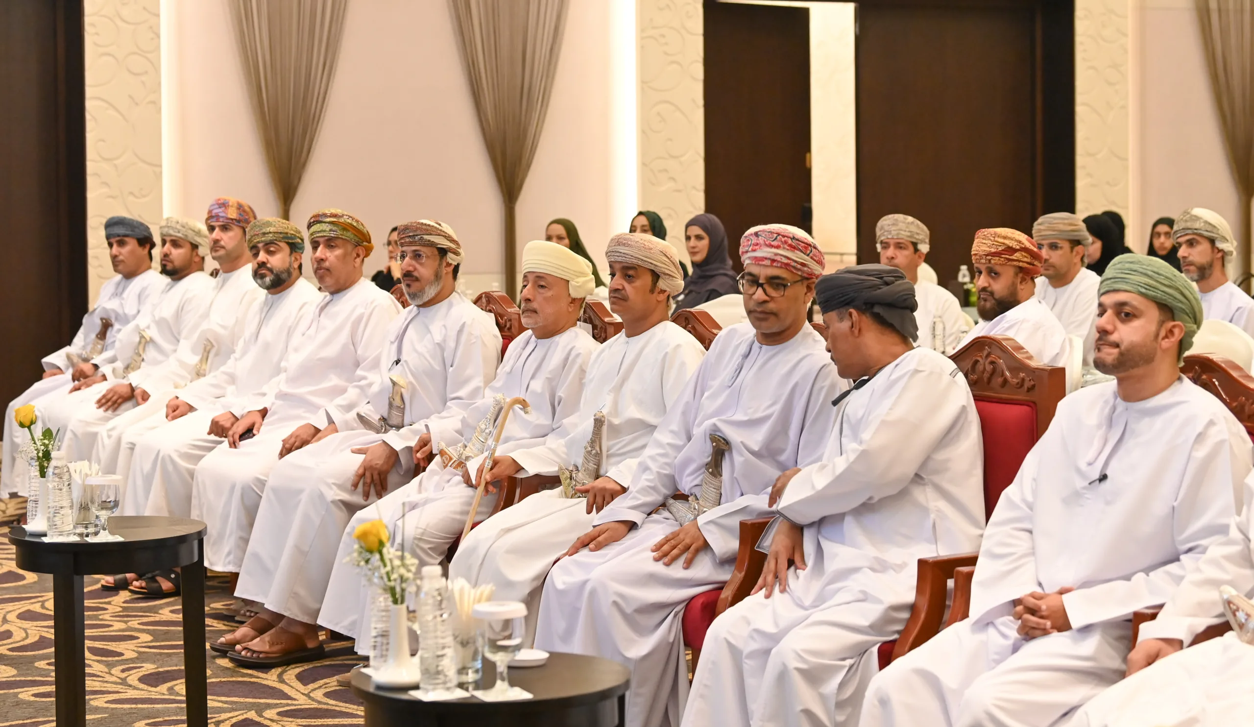 افتتاح المدرسة الصيفية الثالثة في صلالة حول دمج الذكاء العاطفي والذكاء الاصطناعي في التعليم العالي