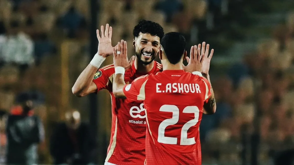 إمام عاشور يثير الجدل بصورة مع “المغضوب عليهم” في النادي الأهلي إمام عاشور يثير الجدل بصورة مع “المغضوب عليهم” في النادي الأهلي