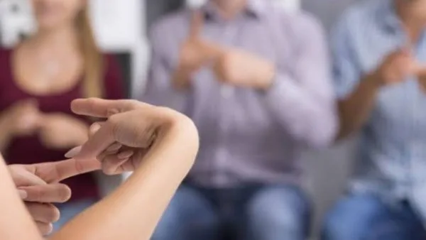 مبادرة عارف لتوعية الصم والبكم وضعاف السمع بثقافة التراث المصري.. التفاصيل كاملة