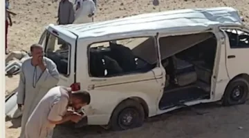 عاجل.. وقوع 10 إصابات نتيجة انقلاب حافلة صغيرة في أسوان