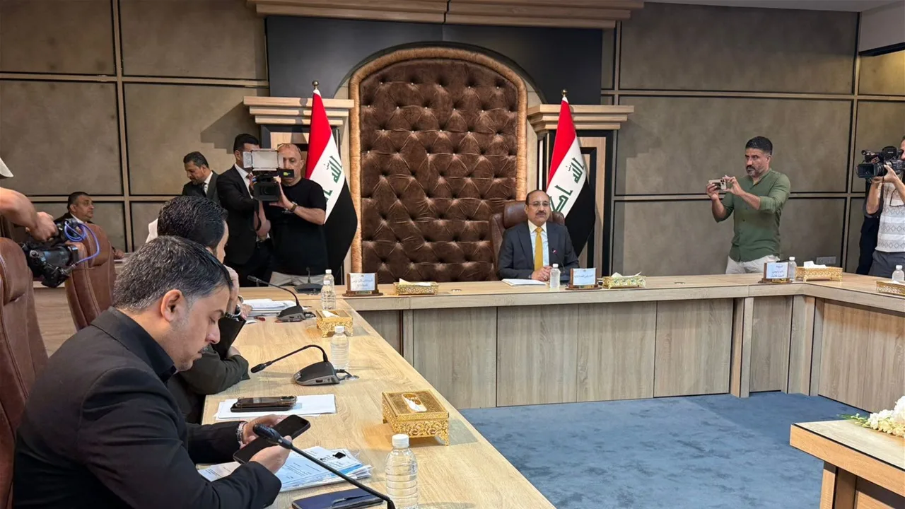 استقبال وزيرة المالية في اللجنة المالية النيابية (وثيقة)