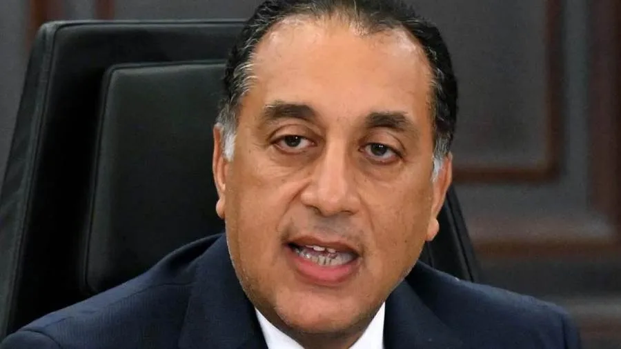 رئيس الوزراء يبارك الدكتورة ياسمين فؤاد على منصبها الدولي الجديد ويعبر عن شكره لجهودها السابقة. رئيس الوزراء يبارك الدكتورة ياسمين فؤاد على منصبها الدولي الجديد ويعبر عن شكره لجهودها السابقة.