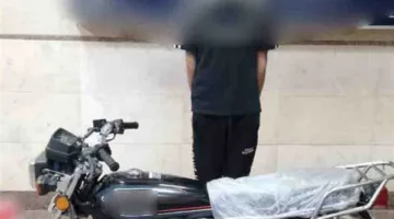 عرض حياته وحياة الآخرين للخطر: القبض على عامل نفذ حركات استعراضية بدراجة نارية في البحيرة