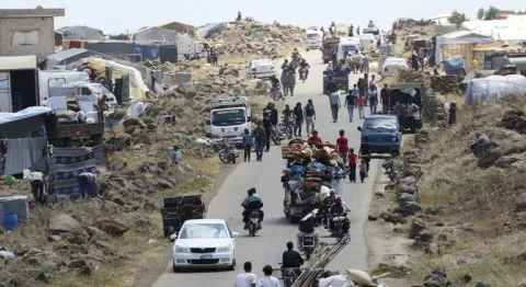 أكثر من 128 ألف شخص يفرون بسبب أعمال العنف في جنوب سوريا أكثر من 128 ألف شخص يفرون بسبب أعمال العنف في جنوب سوريا