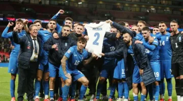 تقرير: تخصيص جزء من مكافآت لاعبي منتخب اليونان لعائلة الراحل بالدوك