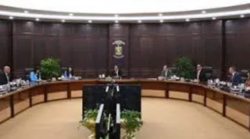 رئيس الوزراء يراقب مجموعة من القضايا وملفات عمل هيئة تنمية المشاريع