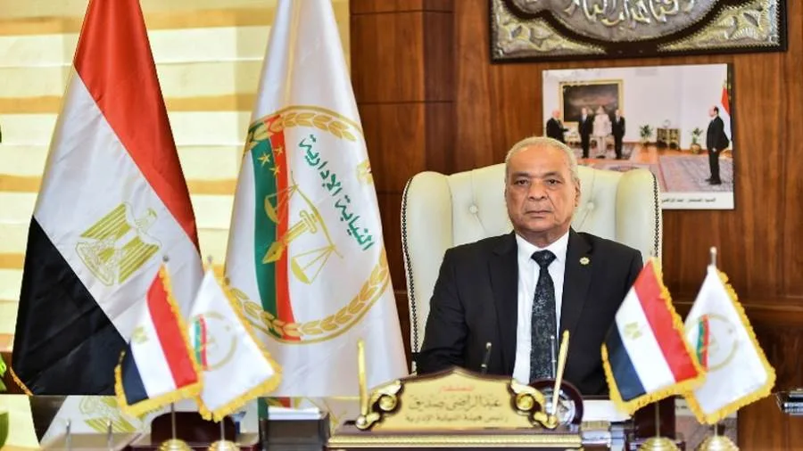 رئيس النيابة الإدارية يبارك لرئيس القضاء الأعلى بمناسبة تسلمه المنصب رئيس النيابة الإدارية يبارك لرئيس القضاء الأعلى بمناسبة تسلمه المنصب