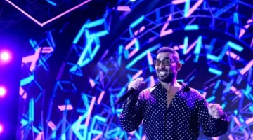 أحمد سعد يلفت الأنظار بإطلالة مميزة خلال حفل “ليالي مراسي” مع روبي، بتكلفة قاربت 90 ألف جنيه.