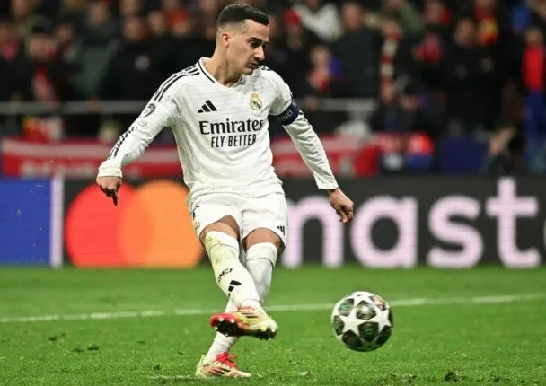 نادٍ إسباني يتفاوض مع لوكاس فاسكيز بعد مغادرته ريال مدريد