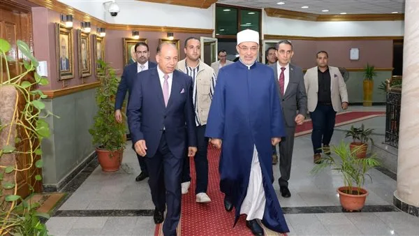 رئيس جامعة المنصورة يلتقي بمفتي الجمهورية لمناقشة أوجه التعاون المشترك رئيس جامعة المنصورة يلتقي بمفتي الجمهورية لمناقشة أوجه التعاون المشترك