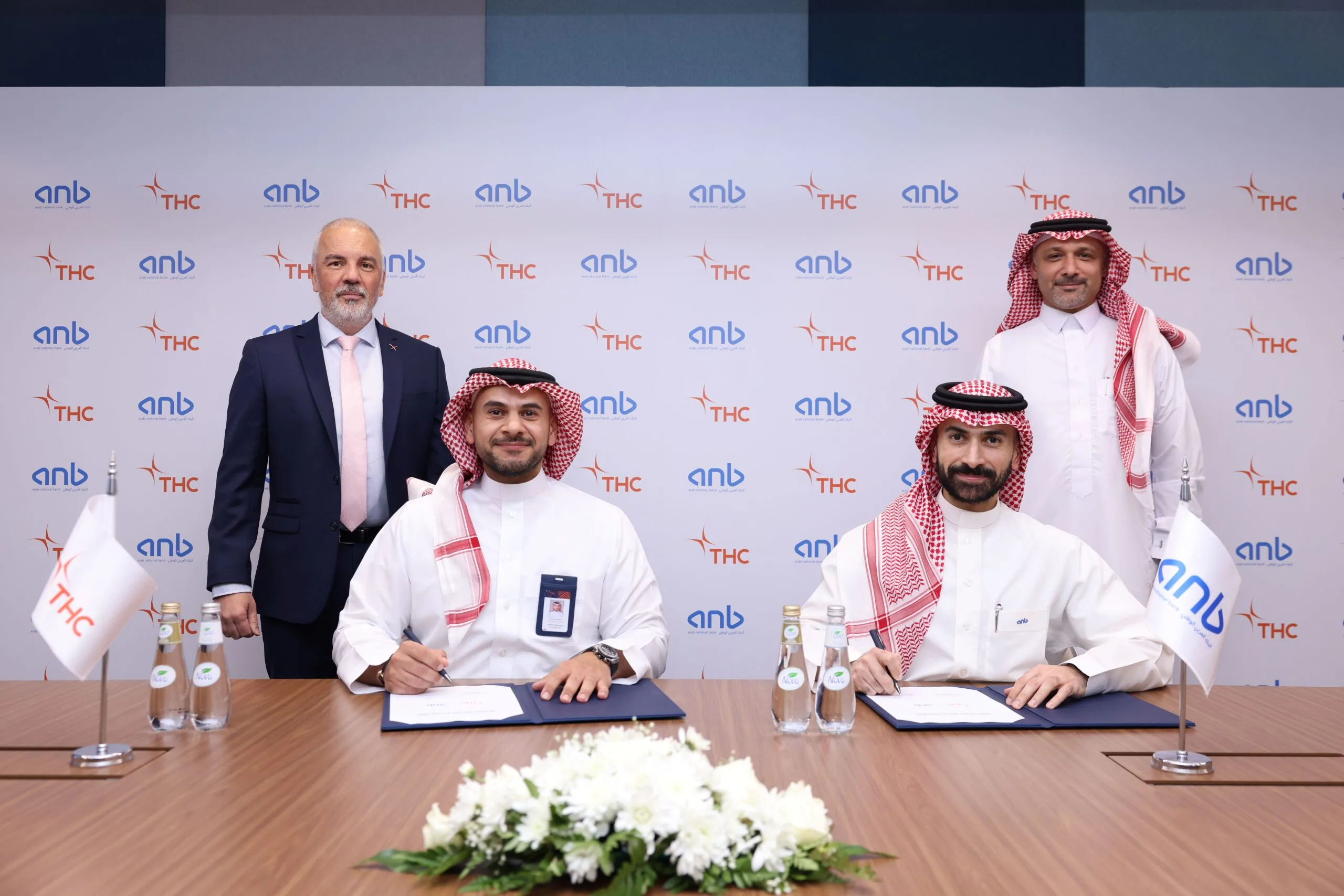 البنك العربي الوطني (ANB) يمنح 600 مليون ريال تمويلات إسلامية لشركة الطائرات المروحية (THC) البنك العربي الوطني (ANB) يمنح 600 مليون ريال تمويلات إسلامية لشركة الطائرات المروحية (THC)
