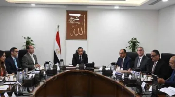 رئيس الوزراء يتابع تقدم تنفيذ خطة الطروحات الحكومية.