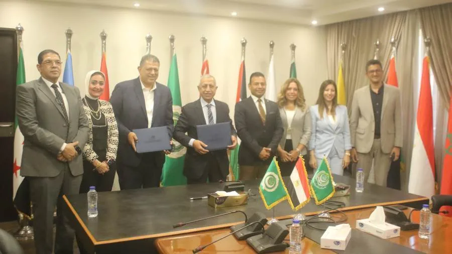 إبرام اتفاقية لتنظيم بطولة كرة اليد المصغرة بين الاتحاد المصري والأكاديمية العربية للعلوم والتكنولوجيا إبرام اتفاقية لتنظيم بطولة كرة اليد المصغرة بين الاتحاد المصري والأكاديمية العربية للعلوم والتكنولوجيا