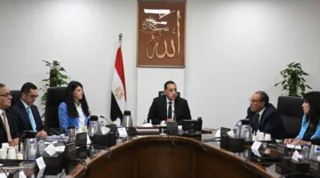 رئيس الوزراء يتابع مساعي تعزيز التعاون الاقتصادي بين مصر وأمريكا