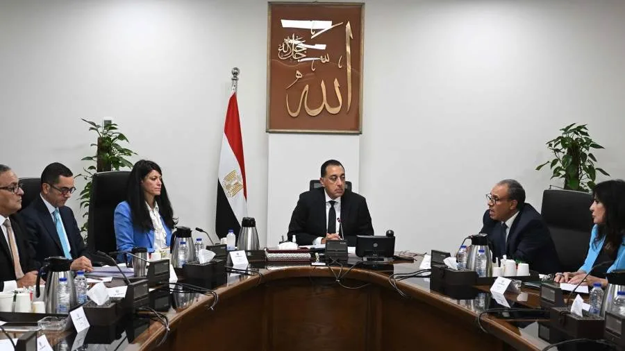 رئيس الوزراء يتابع مساعي تعزيز التعاون الاقتصادي بين مصر وأمريكا رئيس الوزراء يتابع مساعي تعزيز التعاون الاقتصادي بين مصر وأمريكا