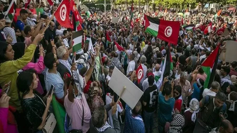 تظاهرة في تونس تأييدًا لقضية الشعب الفلسطيني تظاهرة في تونس تأييدًا لقضية الشعب الفلسطيني