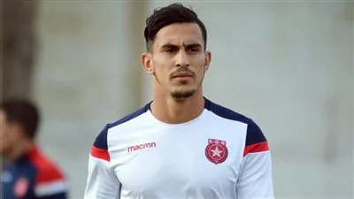 أسوان يعزز تشكيلته باللاعب التونسي أشرف بلقاسم صانع ألعاب المجد الليبي. أسوان يعزز تشكيلته باللاعب التونسي أشرف بلقاسم صانع ألعاب المجد الليبي.
