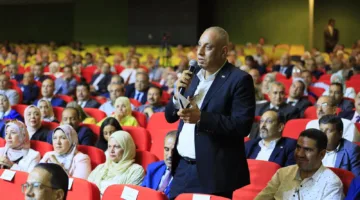 وزير التعليم يجتمع بكافة مديري ووكلاء المديريات التعليمية ومديري الإدارات التعليمية في لقاء موسع