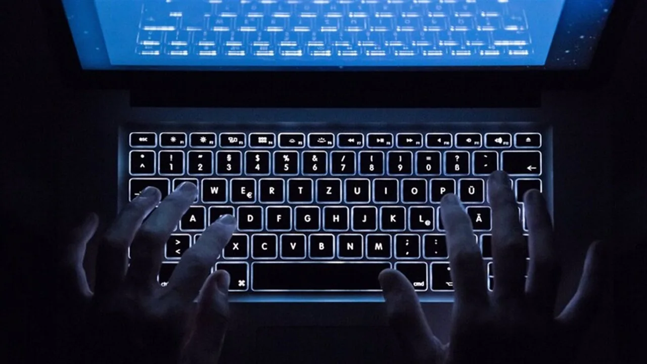 قراصنة يهاجمون منشآت في الولايات المتحدة قراصنة يهاجمون منشآت في الولايات المتحدة