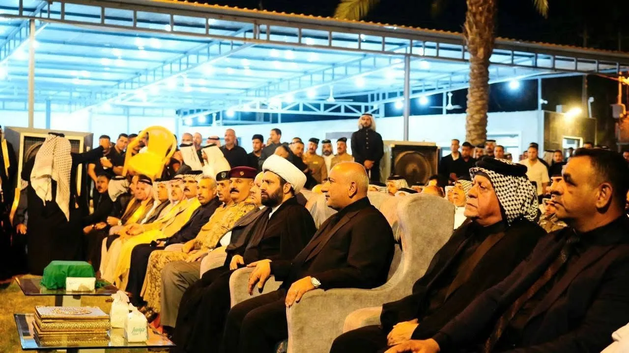 بالصور: تكريم رئيس هيئة الحج في منطقة الحسينية بالصور: تكريم رئيس هيئة الحج في منطقة الحسينية