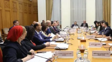 مؤتمر المسؤولين عن شؤون الفلسطينيين يستعرض آثار استمرار الهجوم على غزة