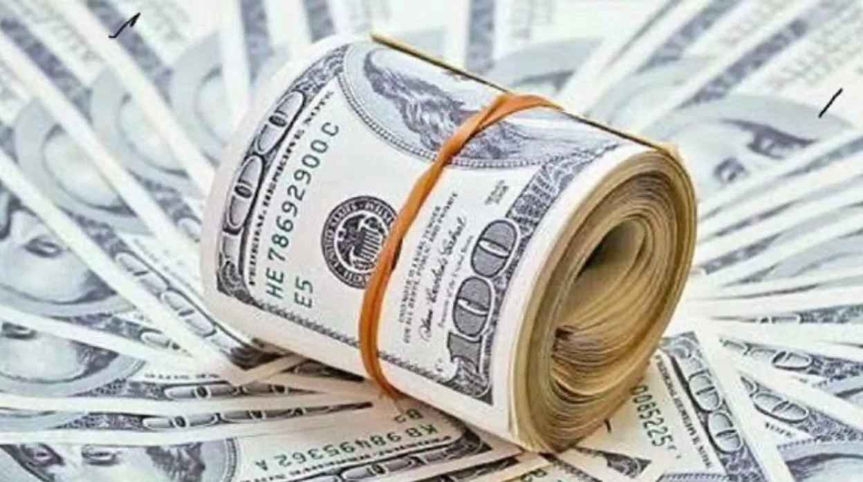 سعر الدولار يشهد انخفاضًا طفيفًا.. هل سيستمر في التراجع؟ سعر الدولار يشهد انخفاضًا طفيفًا.. هل سيستمر في التراجع؟
