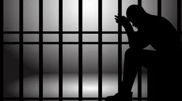 عقوبة صارمة لطالب عرض حياة المواطنين للخطر من خلال استعراضه بدراجته
