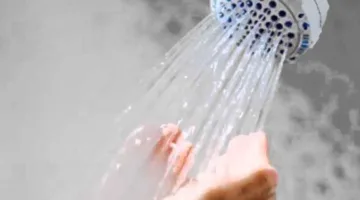 هل يتعين الوضوء بعد الاستحمام لأداء الصلاة؟ إليك ثلاث حالات تستوجب الوضوء.