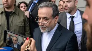 إيران تحدد رسميًا موعد ومكان بدء محادثات برنامجها النووي مع الدول الأوروبية.. تحذير من تفعيل “آلية الزناد” وطهران تعبر عن تفاؤلها.