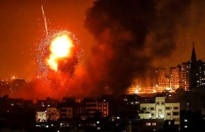 استشهاد تسعة فلسطينيين وجرح آخرين نتيجة قصف إسرائيلي على مناطق متعددة في قطاع غزة استشهاد تسعة فلسطينيين وجرح آخرين نتيجة قصف إسرائيلي على مناطق متعددة في قطاع غزة