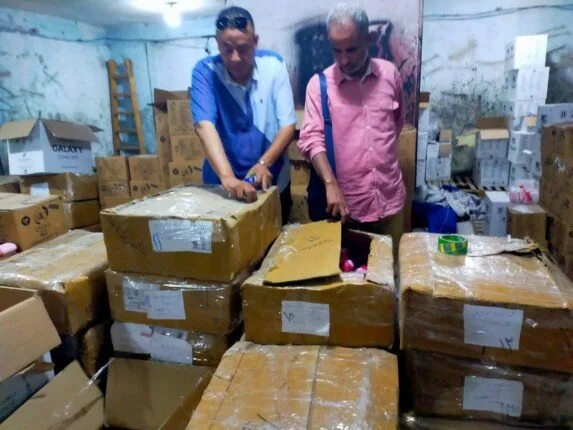 استرجاع 15 طنًا من الدقيق المدعوم و18 ألف عبوة من مستحضرات التجميل غير المعروفة المصدر في الجيزة استرجاع 15 طنًا من الدقيق المدعوم و18 ألف عبوة من مستحضرات التجميل غير المعروفة المصدر في الجيزة