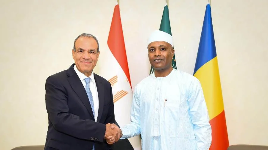 وزير الخارجية يزور نجامينا ويلتقي بنظيره التشادي عبدالله صابر فضل وزير الخارجية يزور نجامينا ويلتقي بنظيره التشادي عبدالله صابر فضل