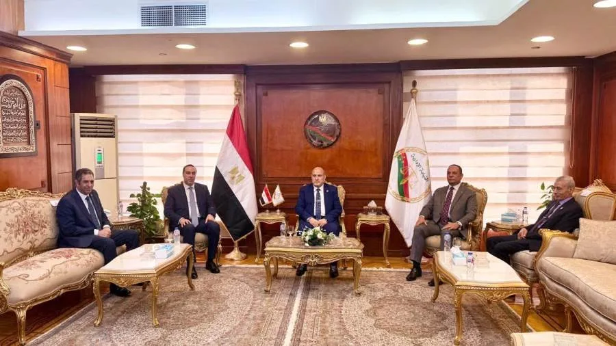 رئيس النيابة الإدارية يلتقي بالأمين العام لمجلس النواب