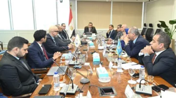 وزير الإسكان ينظم اجتماعًا لمتابعة إطلاق منصتين لتنظيم السوق العقارية وتصدير العقارات المصرية